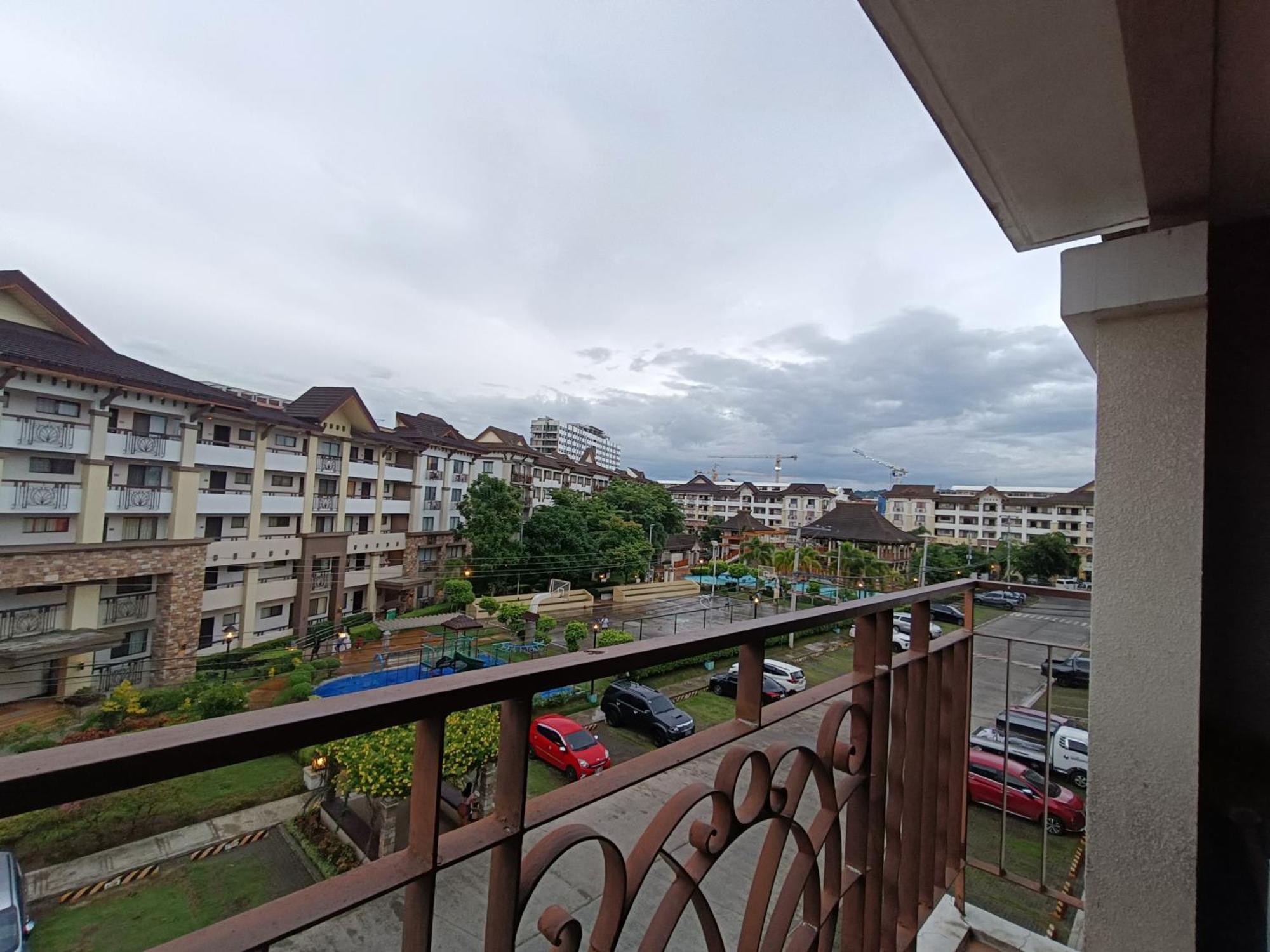 1Bedroom One Oasis Condo Fullyfurnished Davao Экстерьер фото